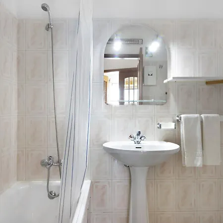 Camoes 11C - Vista Mar, Com Piscina * Armacao de Pera